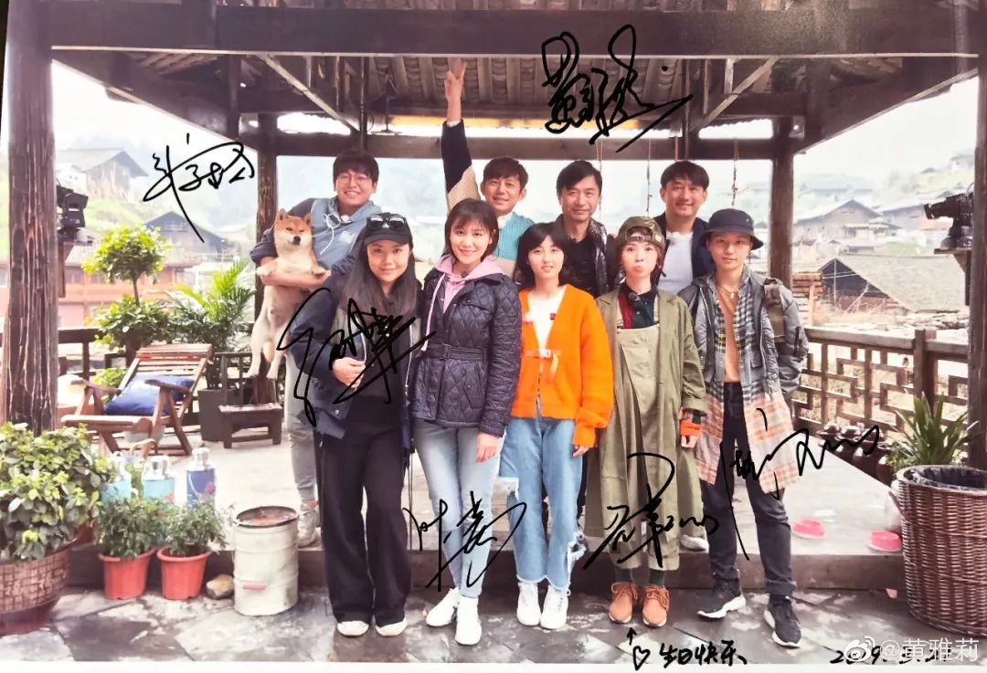 14年前的一首歌把何炅唱哭了,你还记得青春里的05届超女吗?