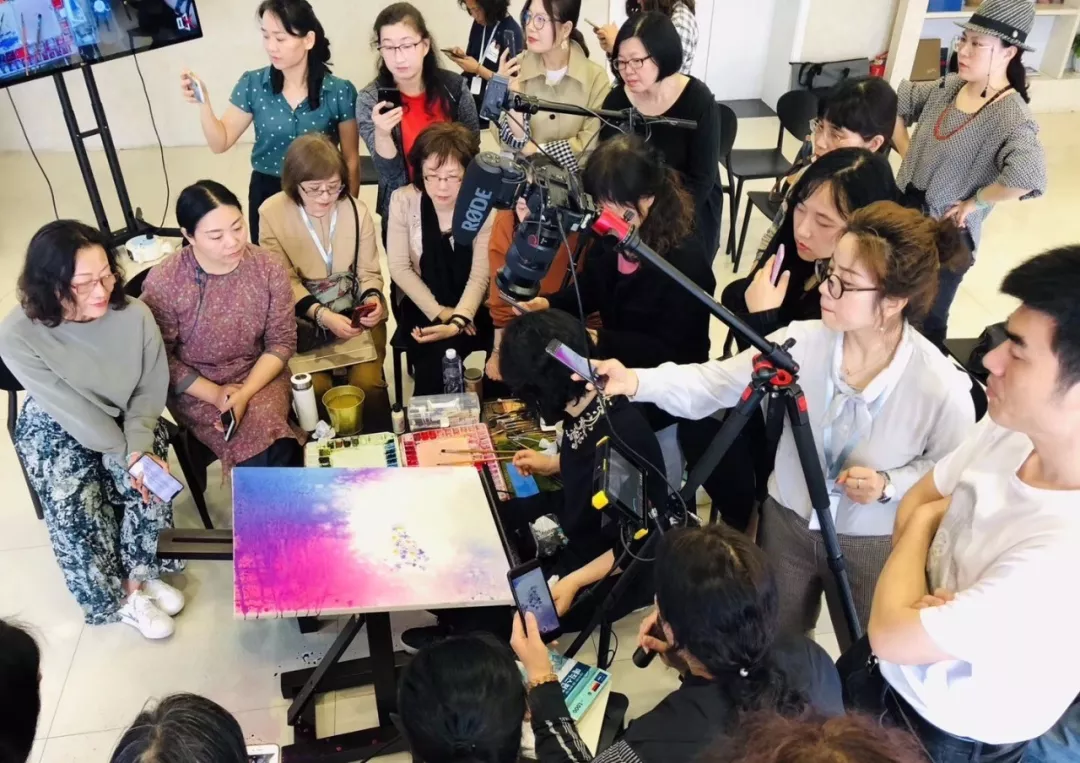 艺术风采丨指开新境 :张荣国的指彩画