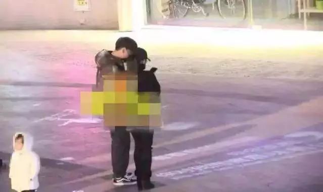 何洁“遇到的那个时间点,会给别人抓住把柄”,出轨传言更锤了?