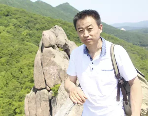 他放弃央美教师工作,选择“不务正业”,却四次刷新吉尼斯纪录,成为中国3D绘画第一人!