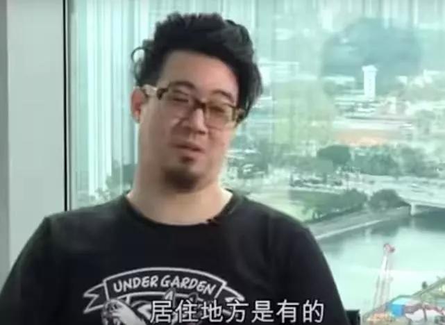 香港百亿大亨私生子沦落火锅店成招待,遗产被大房儿女继承