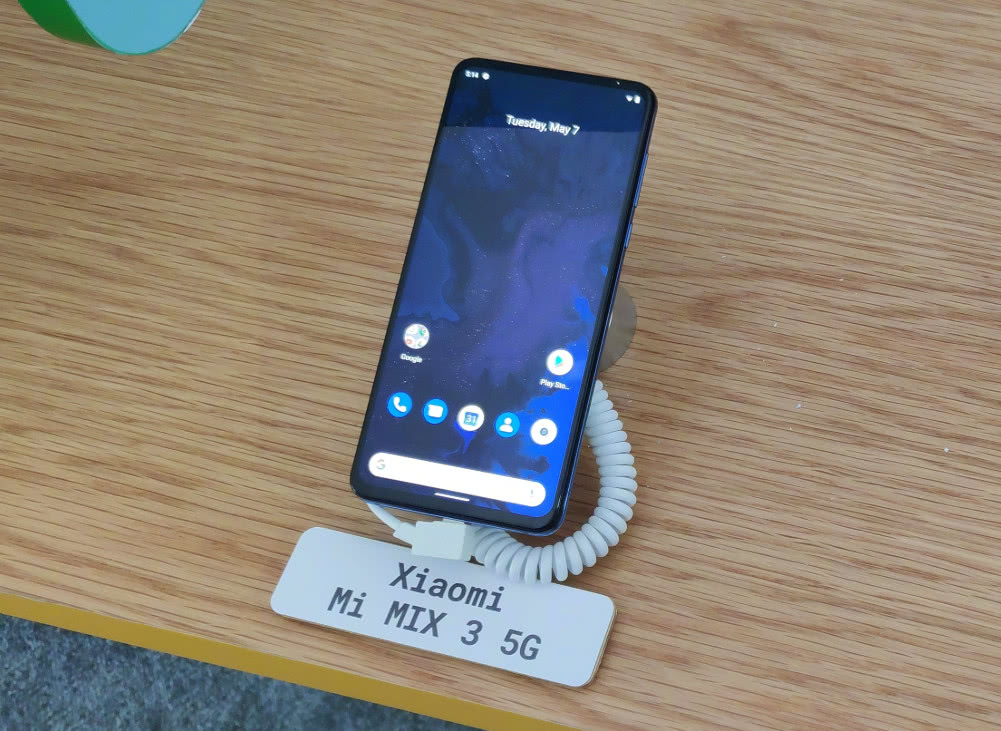 5G手机售价并不太贵!小米MIX 3 5G版户外实测下载速度惊人