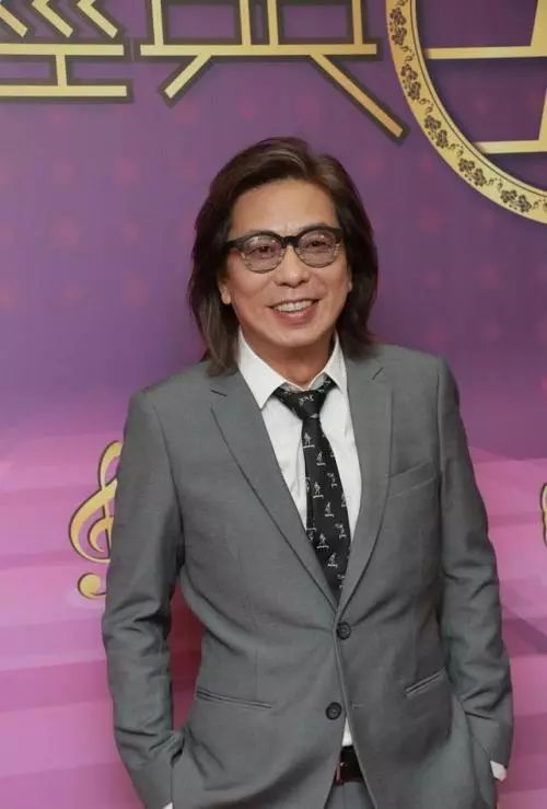 娱乐圈最旺妻人夫,颜值低却成港姐杀手,离婚后两任前妻均嫁豪门