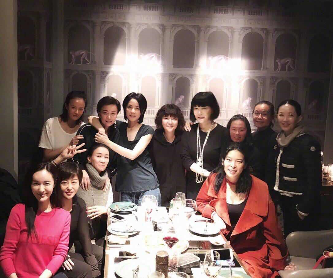 景岗山一对子女长大了!童年长相似混血,如今却颜值下滑成路人?