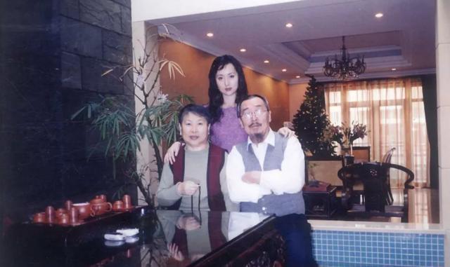 最经典林黛玉扮演者陈晓旭去世12周年,欧阳奋强分享珍贵旧照怀念