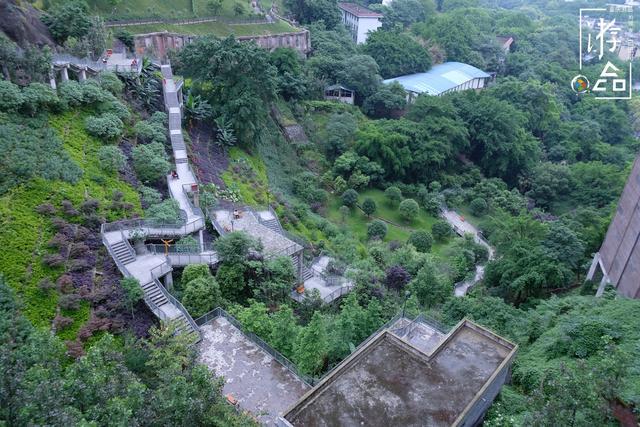 重庆首个悬空栈道公园,因太“惊悚”而人迹罕至,错过提示后悔不已