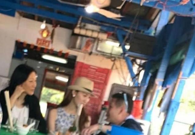 27岁TVB港姐离婚后傍上百亿富豪男友 带上妈妈与男友甜蜜约会