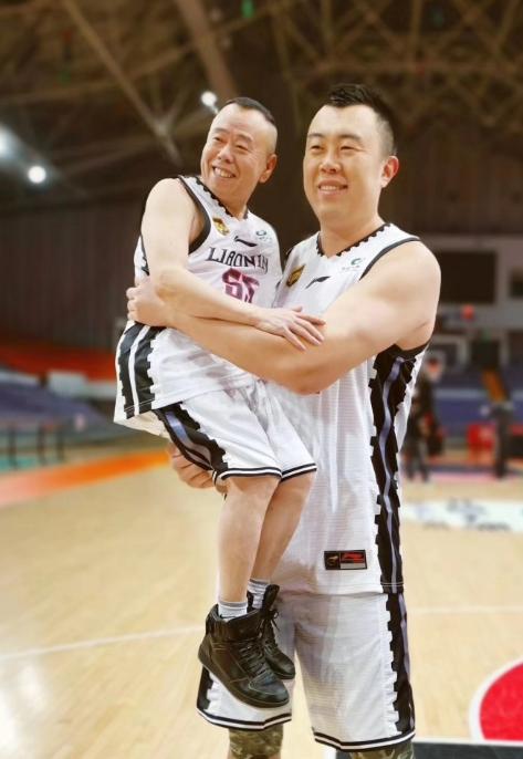 真男人!30岁韩德君兑现承诺为爱妻举办婚礼,网友:儿子潘长江呢
