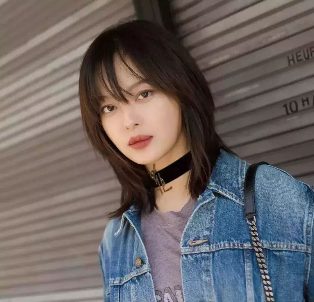 女星合照对比:关晓彤显老,奚梦瑶眼妆似黑山老妖,昆凌全场最佳