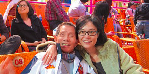 曾恋大30岁有妇之夫,被指命硬克死张国荣,今55岁嫁入赌王家族!