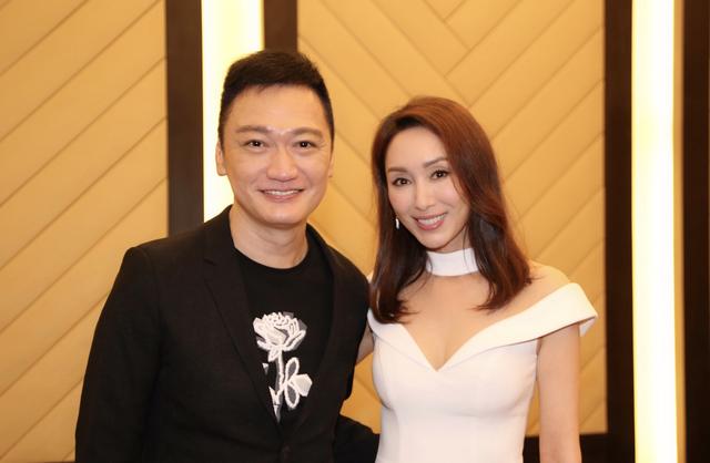49岁前TVB当家花旦退出娱乐圈后做全职妈妈不亦乐乎