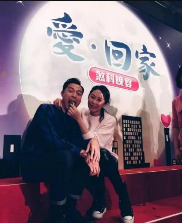 TVB绿叶感慨初入行有前辈的照顾 如今在热播剧中担任主演之一