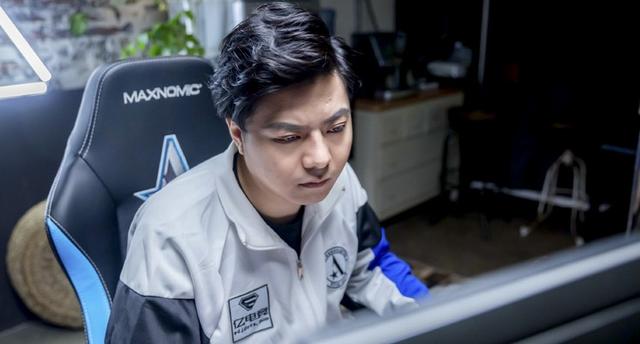 DOTA2:茶队又双叒换人了,流畅担当1号位,复仇者战队集结