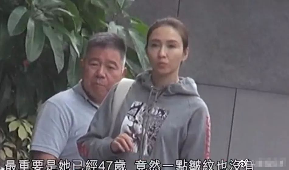 黎姿一家五口罕见同框!身世揭秘她爷爷是电影之父,曾捧红阮玲玉