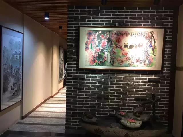 书法家艾有生 构思浑润 笔锋劲道
