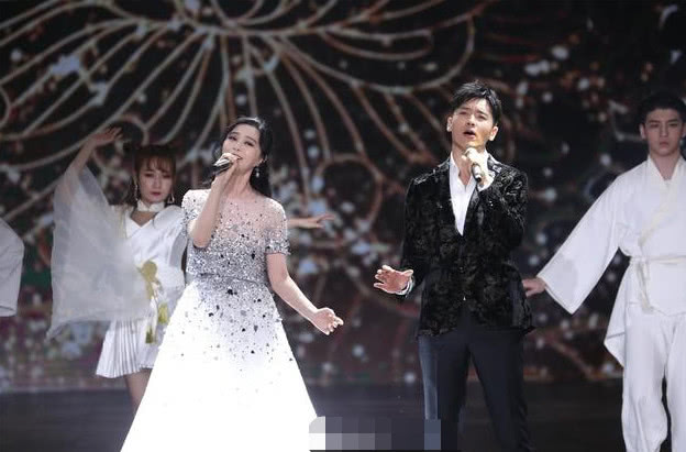 唐德影视透露《巴清传》要换主演:增加三千万投资换掉范冰冰戏份
