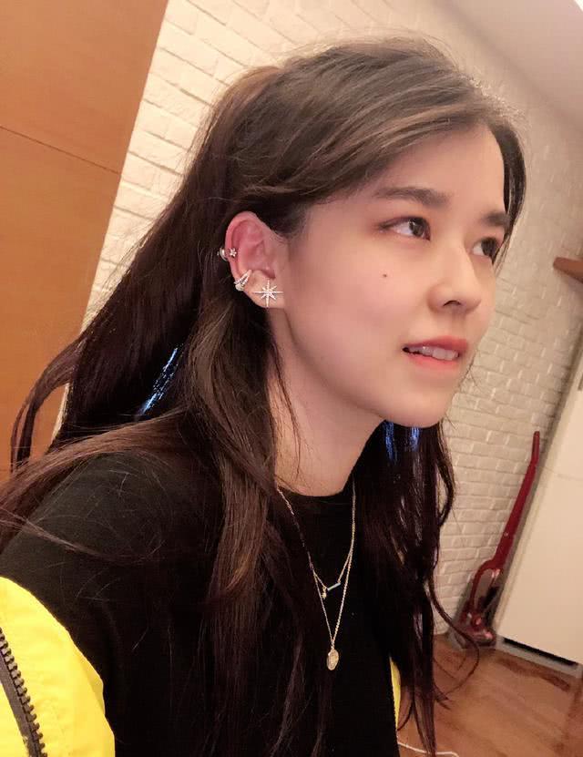 陈赫最喜欢的电竞选手,吃鸡技术一姐,网友热议:开车又稳又快!
