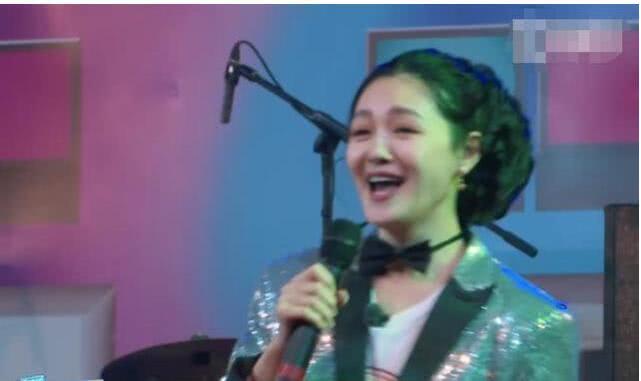 大S夫妇合体看演唱会!汪小菲增高鞋抢镜,大S又瘦又白美爆了