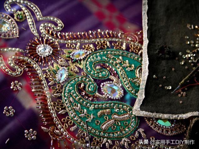 「刺绣作品」“zardozi”风格的奢华金刺绣作品欣赏