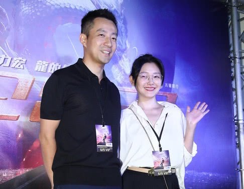 大S夫妇合体看演唱会!汪小菲增高鞋抢镜,大S又瘦又白美爆了