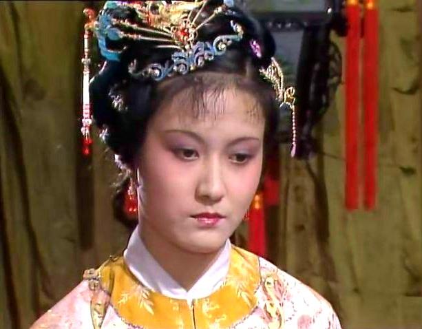 《红楼梦》里五花八门弄钱的门路:公公的五千两和儿媳的三千两