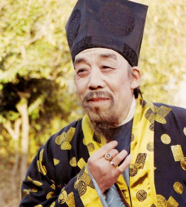 《红楼梦》里五花八门弄钱的门路:公公的五千两和儿媳的三千两