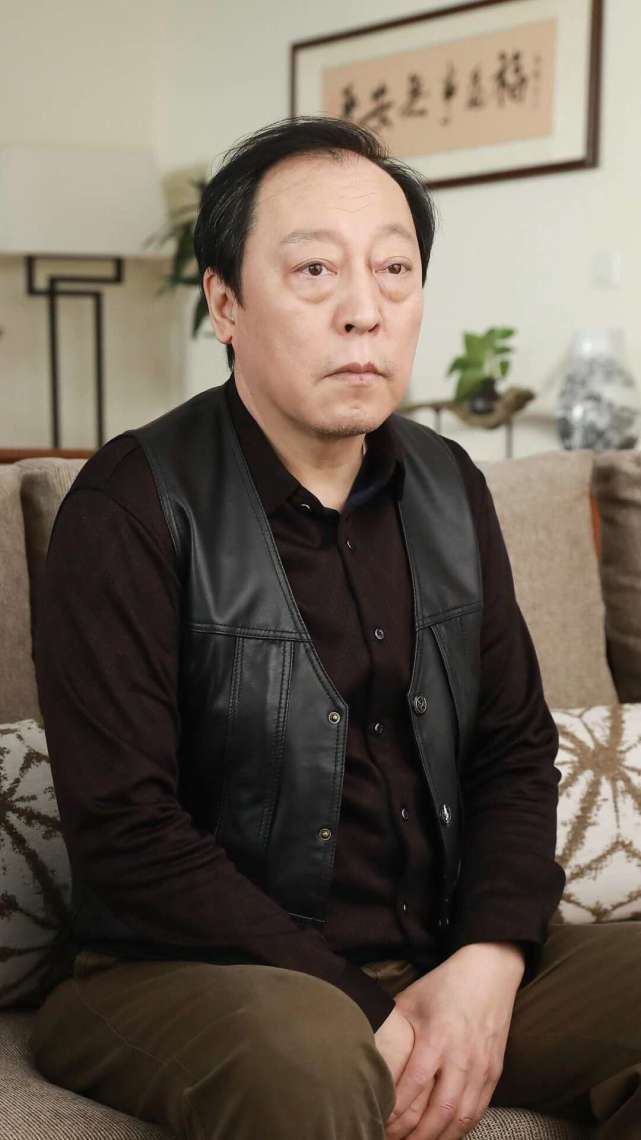 白玉兰颁奖典礼:倪大红还原“手磨咖啡”梗,与朱一龙同框热聊