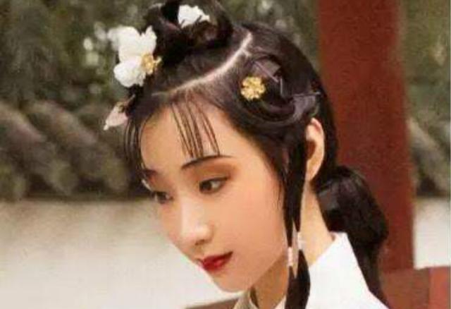 红楼梦里4个女子,代表人生4个阶段,第2个阶段让人怀念