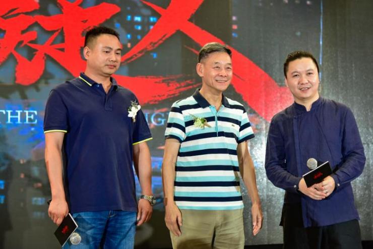 悬疑推理电影《嫌疑人》举办开机发布会,王劲松等演员到场