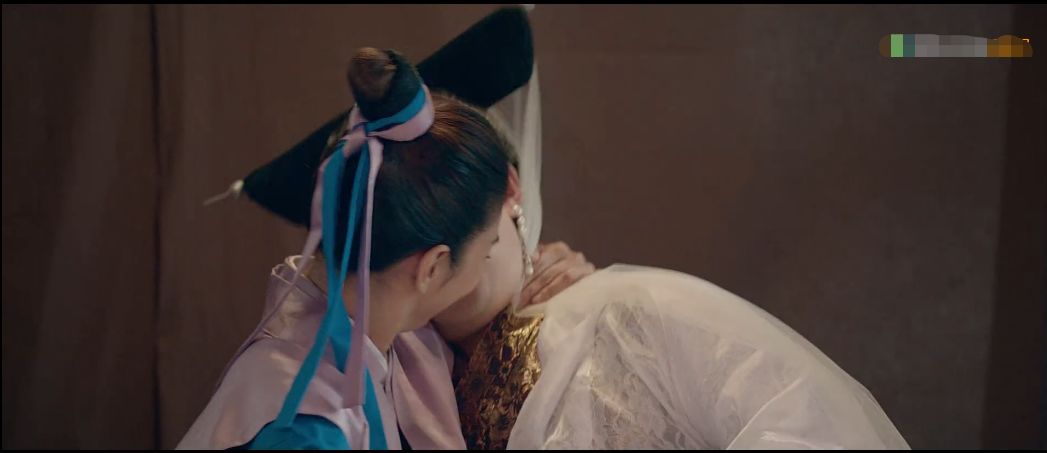 《白蛇》又被翻拍?黄奕许仙帅回女驸马,白娘子太辣眼注成雷剧