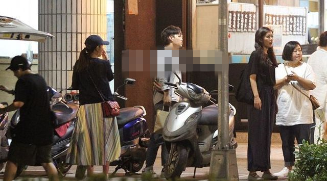 Selina深夜与妹妹聚餐,姐妹俩一同返家意外曝光其8000万新豪宅
