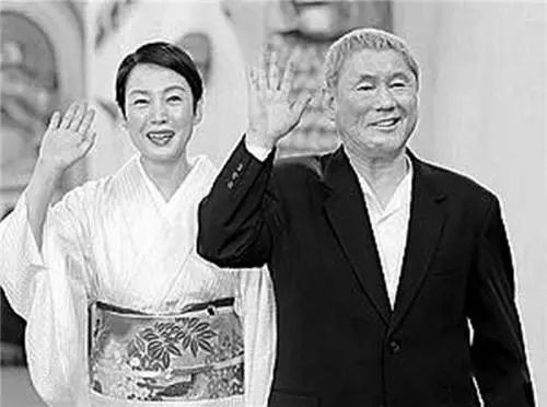 国宝级导演结婚40年屡次出轨,72岁终离婚,和小18岁女友共度余生!
