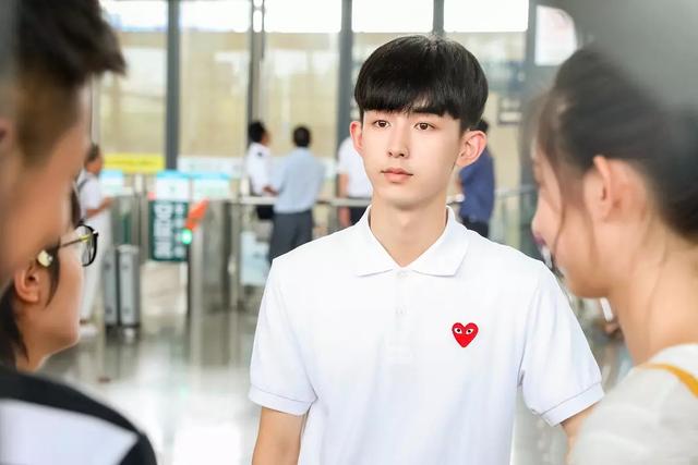 网友不满《少年派》剧情崩塌扬言弃剧,两位编剧轮番反驳振振有词