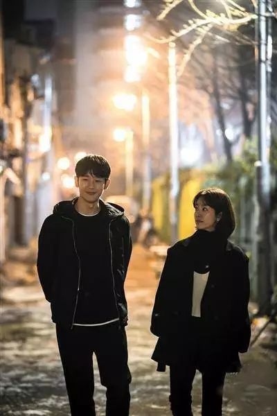 这韩剧太厉害了!双向出轨甜到爆遭全网祝福,主角颜值太逆天