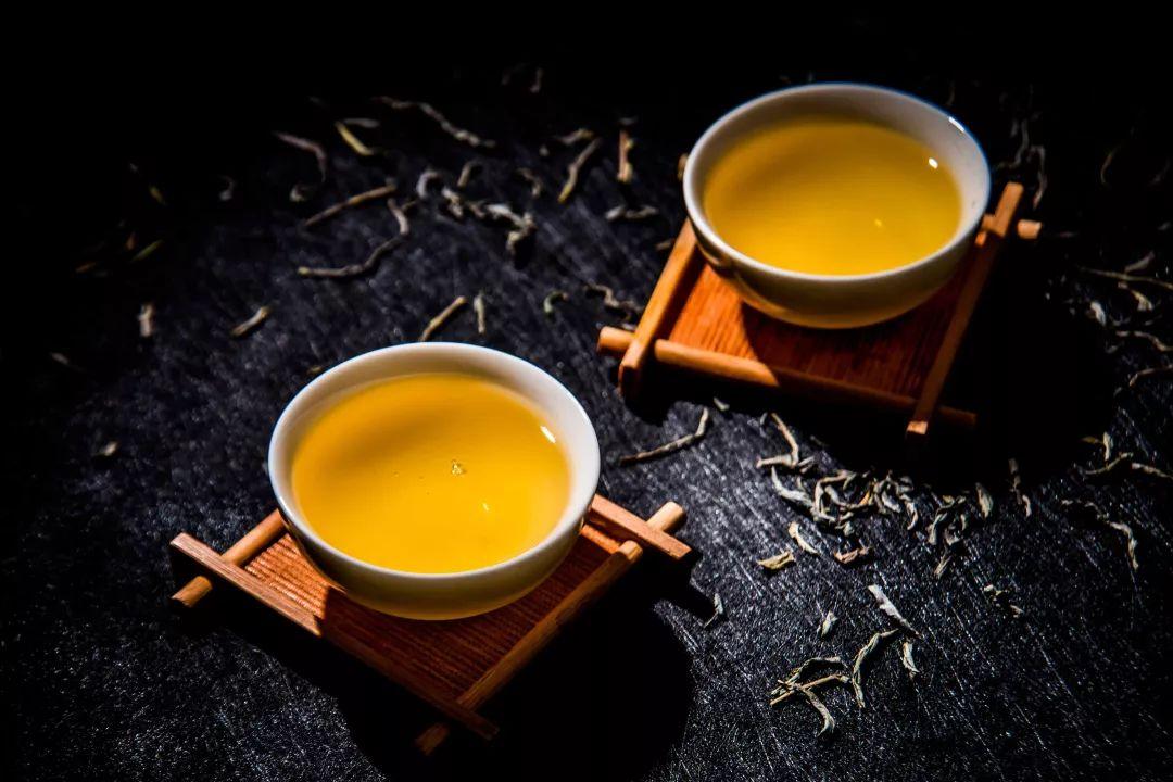王维最平淡的送别唐诗,前四句波澜不惊,后两句却诗意顿浓