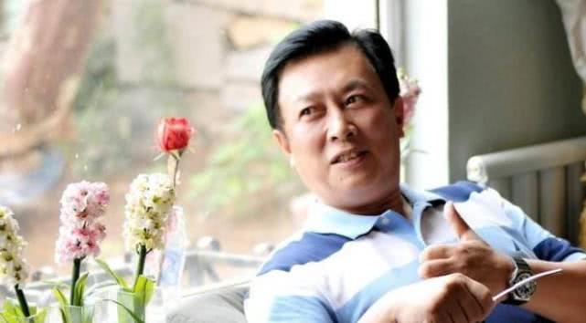 唐国强犀利喊话“奶油小生”,自曝为摆脱标签,演戏断了四根肋骨