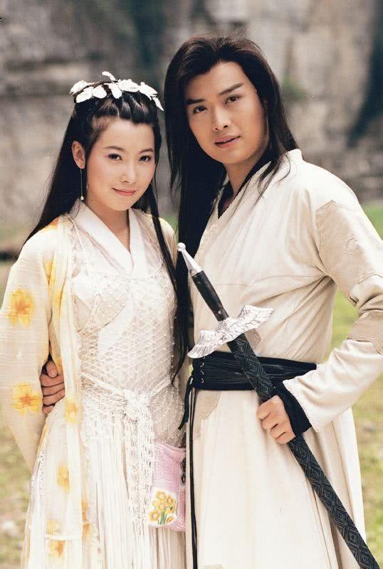 黄海冰晒照为5岁儿子庆生,小女儿罕见出镜,与包贝尔女儿神相似