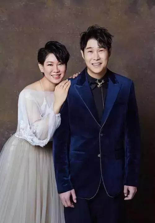 痛心!娱乐圈内突传噩耗,又一对明星痛失亲人,天堂再见