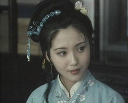 论姿色不输陈晓旭,出道30年零绯闻,为亡夫守寡十年如今很幸福