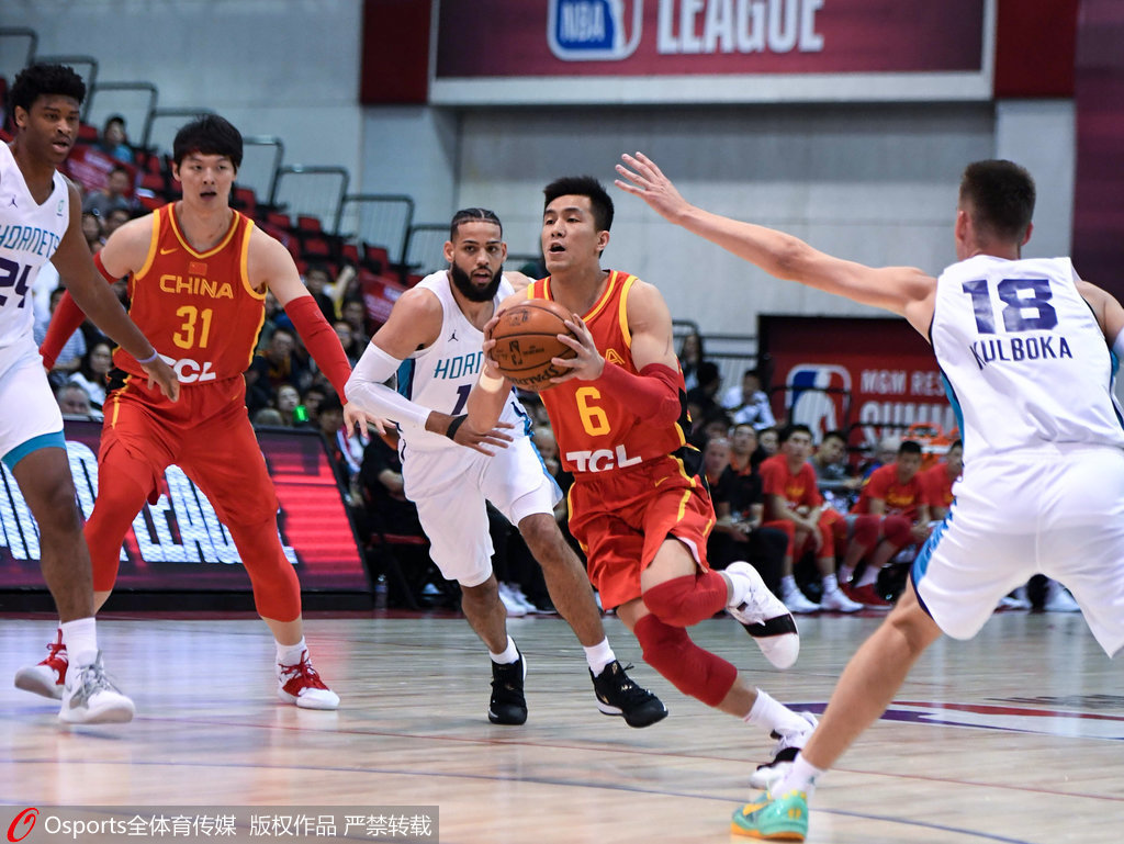 周琦17+9郭艾伦12分 中国男篮力克黄蜂迎夏联首胜