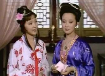 王熙凤怕宝钗抢权才喜欢黛玉?八个字,充分体现了她和黛玉的亲密