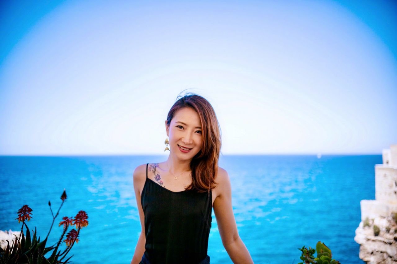 离开陈赫的许婧,旅游疗伤走出阴影,开名宿当老板,还爱上了飞伞