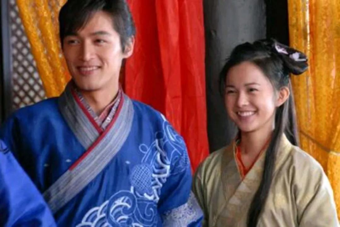 曾是最有灵气小花,搭档胡歌演虐恋情侣,早婚的她为爱退出娱乐圈