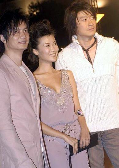 出演《人民的名义》爆火,47岁柯蓝晒素颜近照,却意外撞脸吴越?