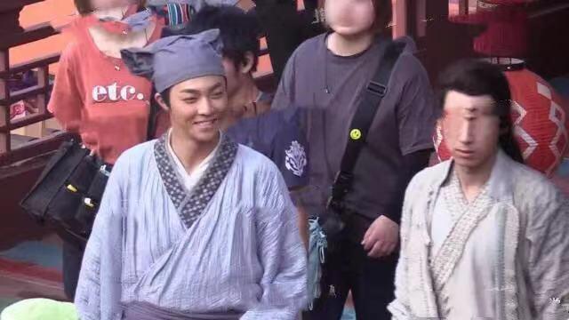 《河神》主演得罪造型师,李现帅气不在,陈立农朴实如群演