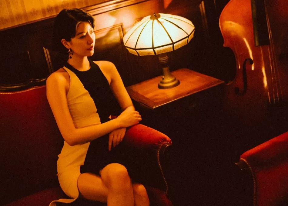 李亚鹏带女友和李晨约球秀恩爱,李晨努力甩情伤,状态恢复很轻松
