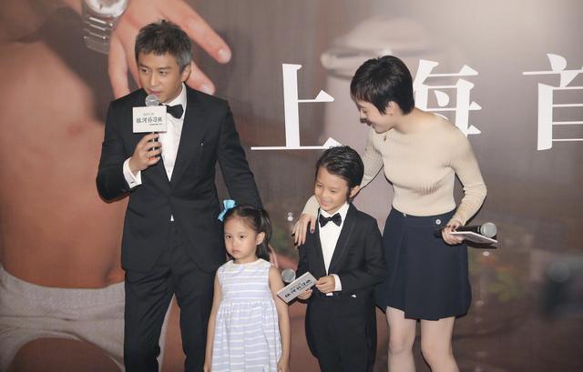 孙俪携子女探班邓超并看电影首映,等等吃醋不愿让别人喊邓超爸爸