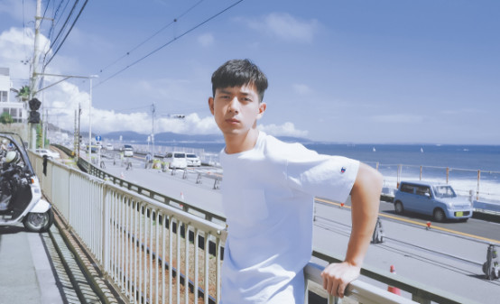 《亲爱的》四大槽点:李现脸臭硬凹高冷总裁,杨紫人设服装太出戏