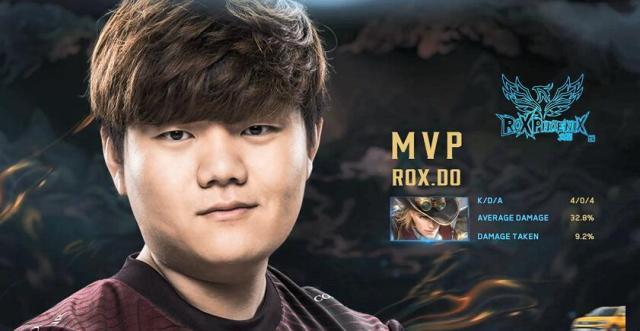 王者荣耀:hero状态低迷久哲无奈 rox虎妞不做水鬼要做疯狗