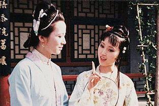 贾府为何那么快就衰败?这两个媳妇誓静重键,她们每天都要做一件事